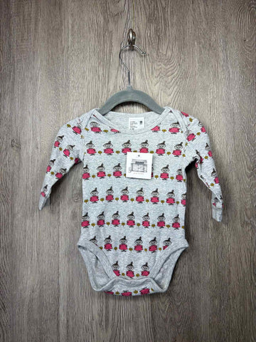Uniqlo Size 6-12m Onesie