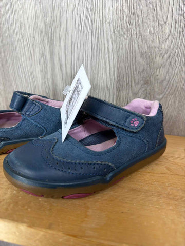Hush Puppies Size C7 Dress Up