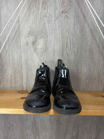 Blundstones Size Y1 Boots
