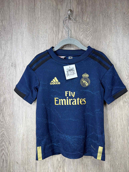 Adidas Size 4y Outfit