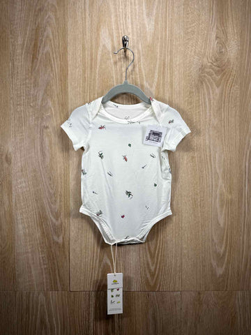 Size 3-6m Onesie