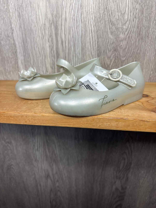 Mini Melissa Size C9 Dress Up