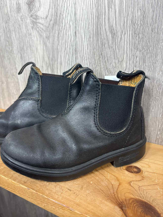 Blundstones Size C11 Boots