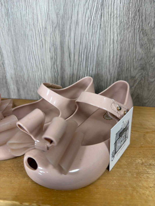 Mini Melissa Size C8 Dress Up