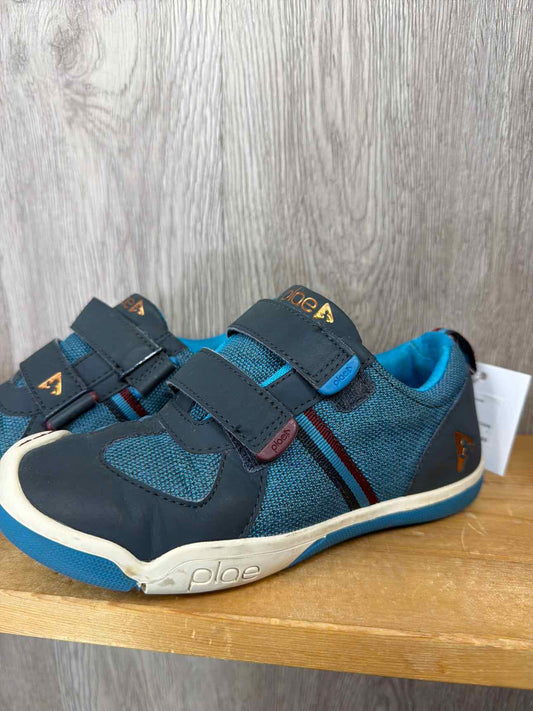 Plae Size Y1 Sneakers