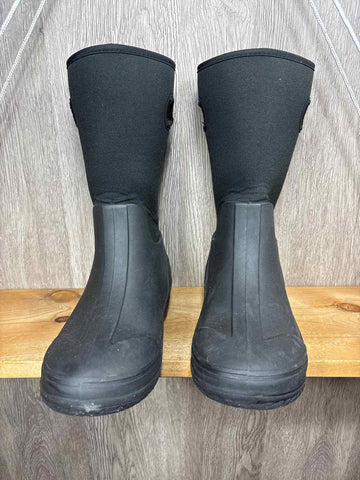 Size Y4 Rain Boots