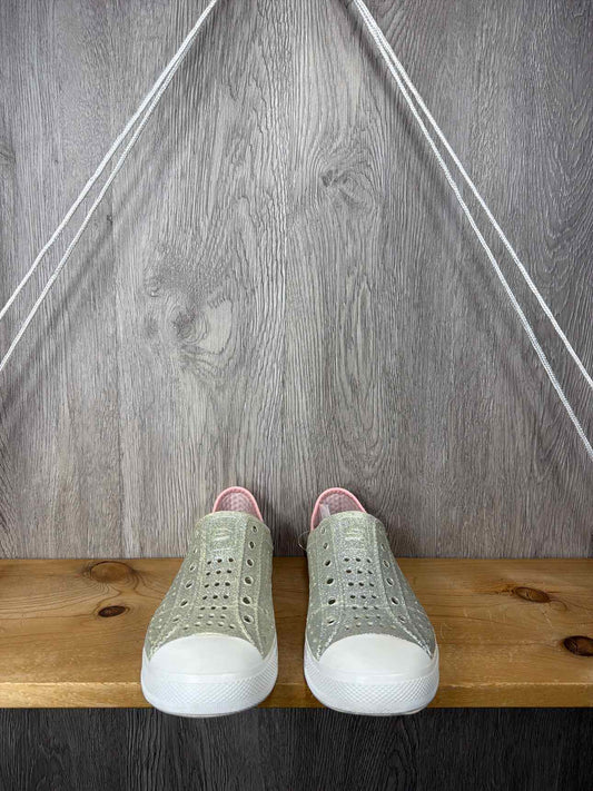 Skechers Size Y3 Summer