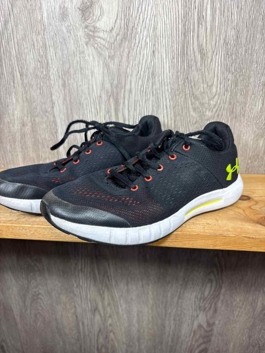 Under Armour Size Y4 Sneakers