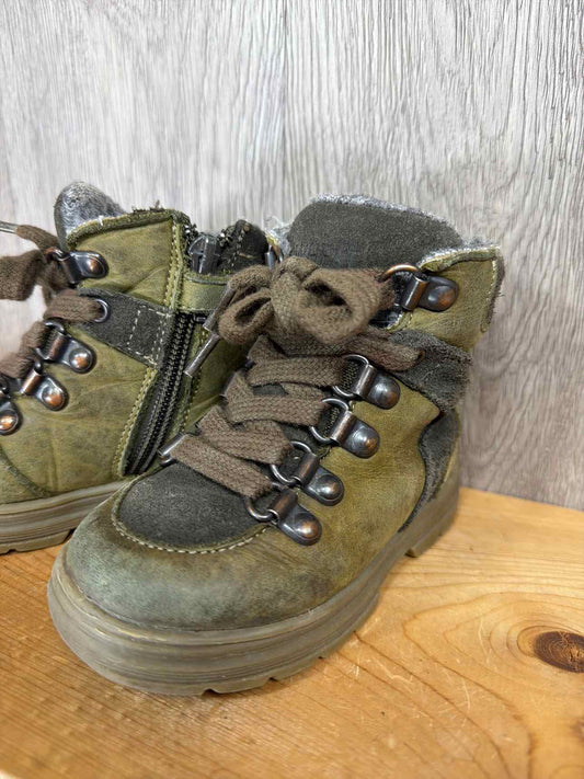 Wheat Size C6 Boots