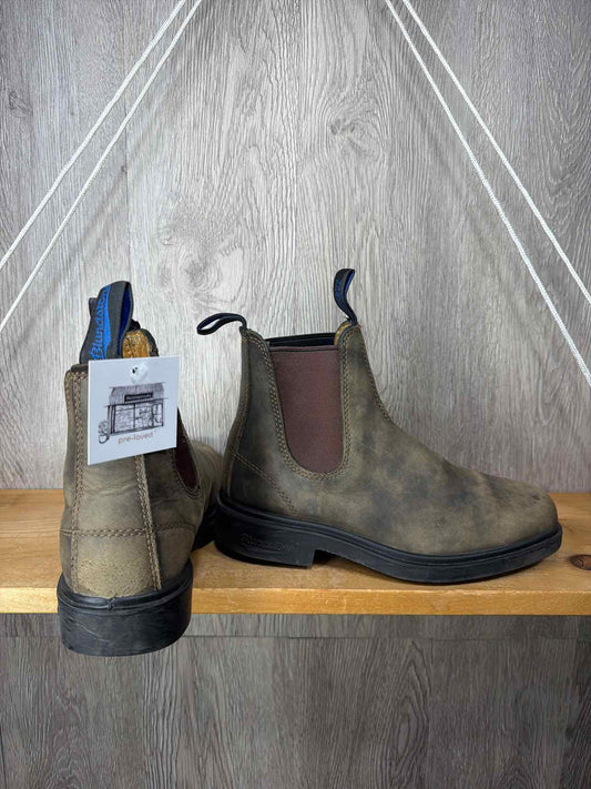 Blundstones Size Y3 Boots