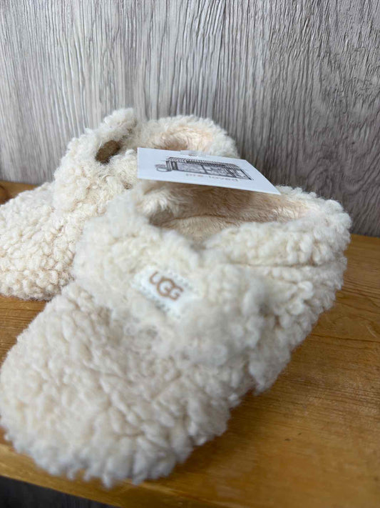 Uggs Size C4 Soft Sole