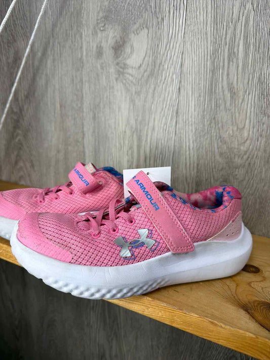 Under Armour Size Y1 Sneakers