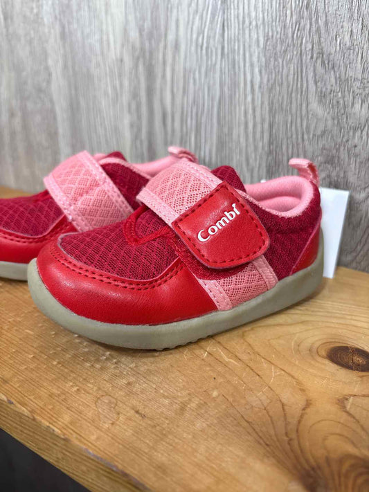Size C5 Sneakers