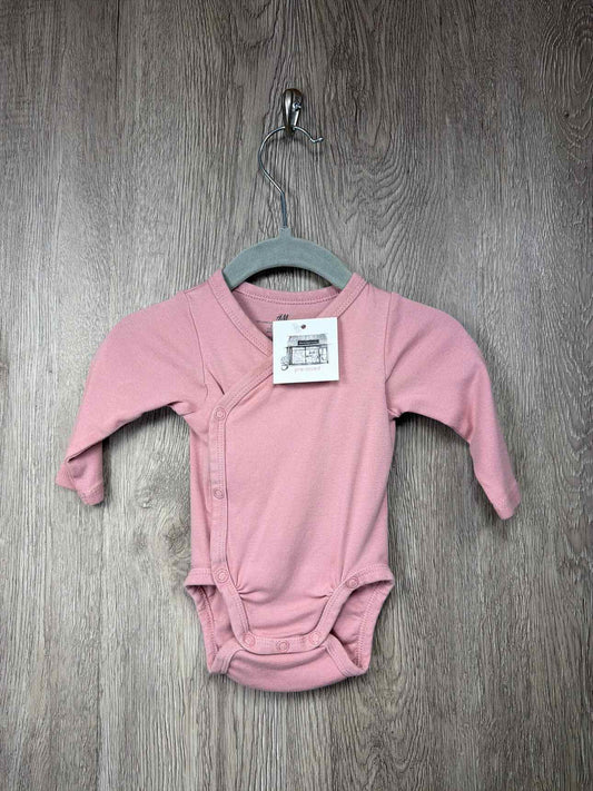 H&M Size Newborn Onesie