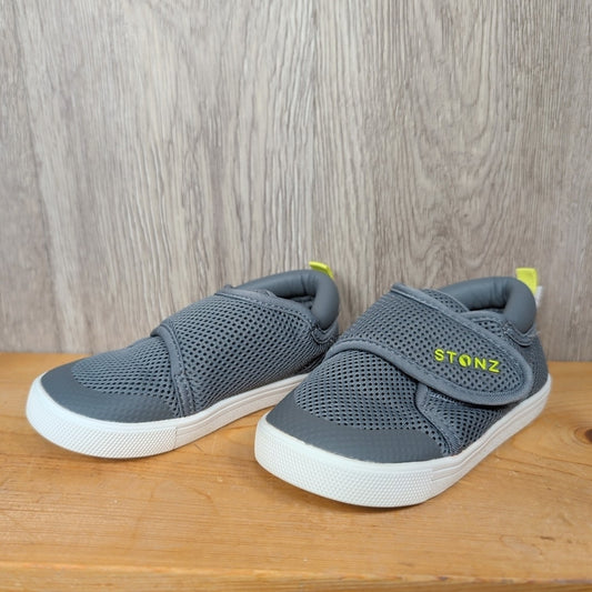 Stonz Size C9 Sneakers