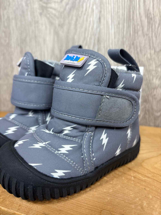 Jan & Jul Size C4 Boots