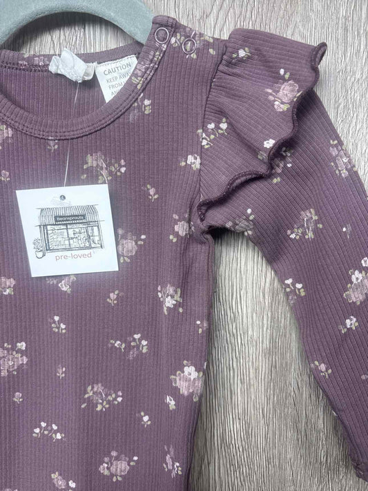 Jamie Kay Size 6-12m Onesie