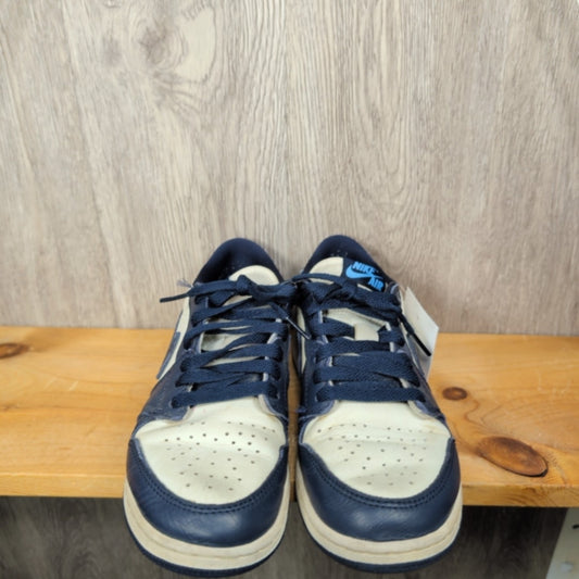 Nike Size Y6 Sneakers