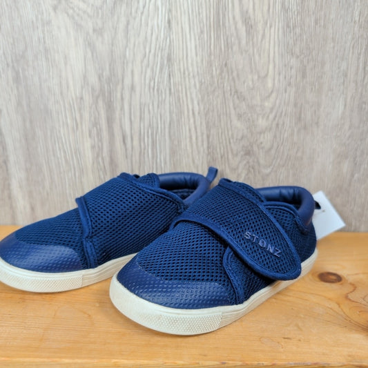 Stonz Size C9 Sneakers