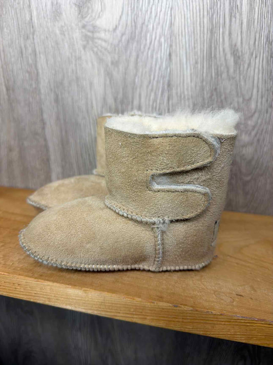 Uggs Size C4 Soft Sole