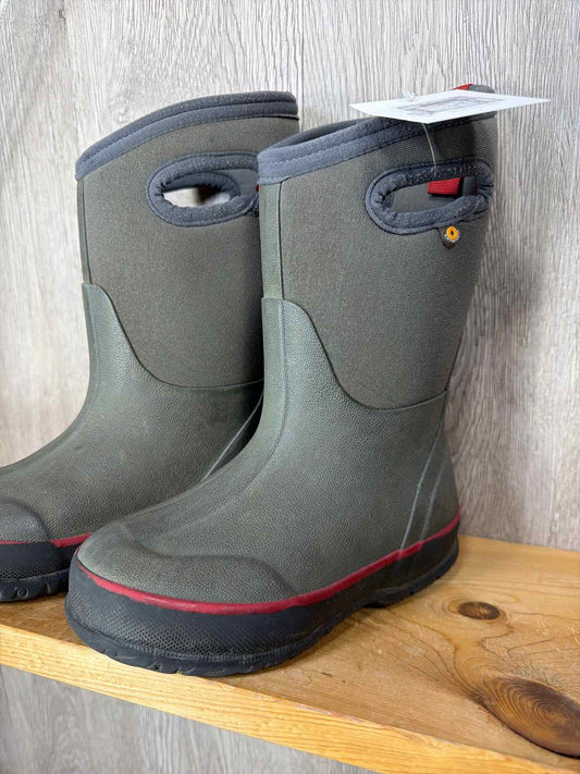 Bogs Size C11 Rain Boots