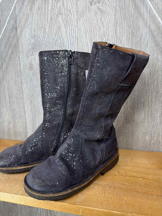 Size C12 Boots