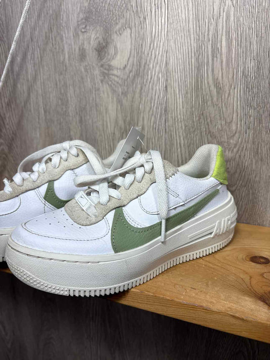 Nike Size Y5 Sneakers