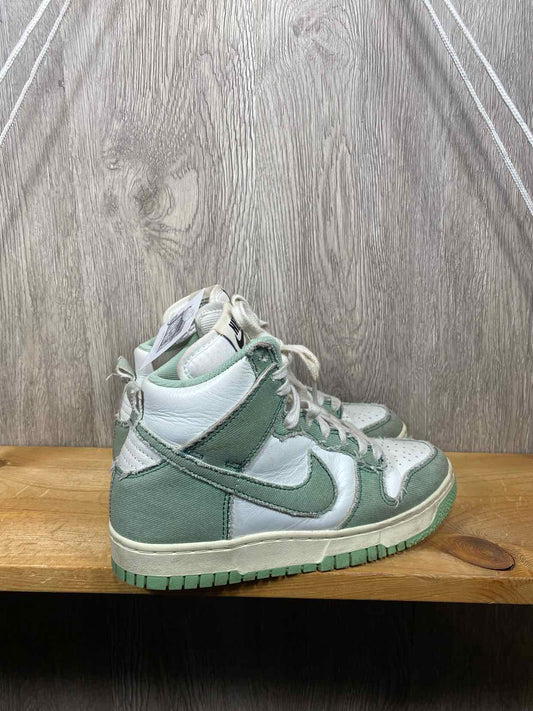 Nike Size Y3.5 Sneakers