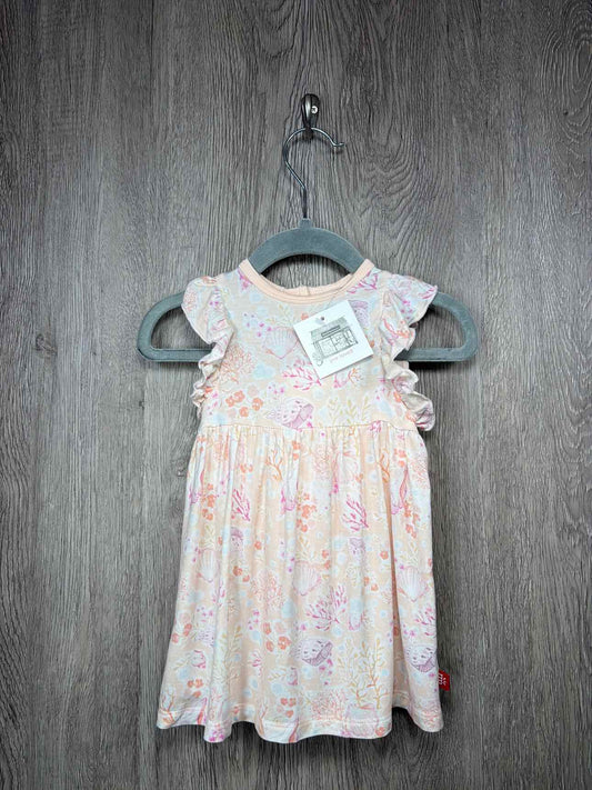 Magnetic me Size 6-9m Dress