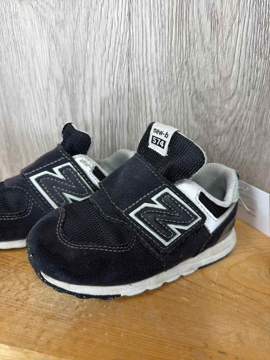 New Balance Size C7 Sneakers