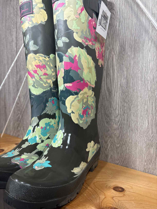 Size Y5 Rain Boots