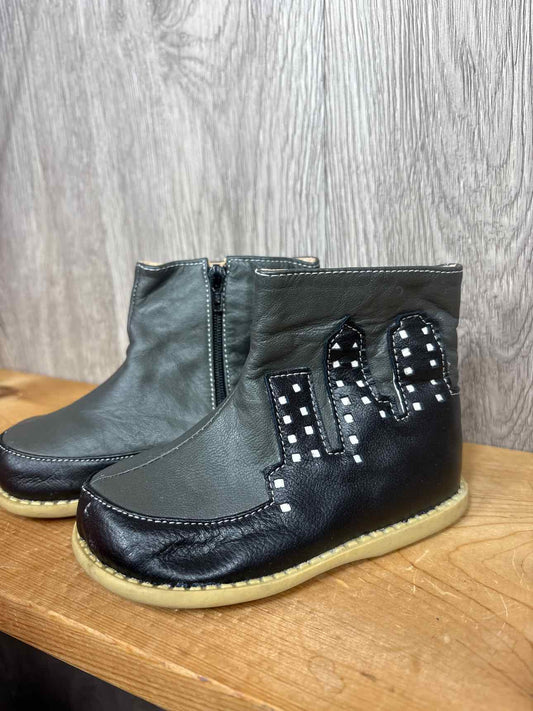 Livie and Luca Size C7 Boots