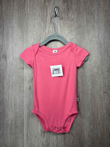Little and Lively Size 6-12m Onesie