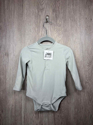 Pehr Size 6-12m Onesie