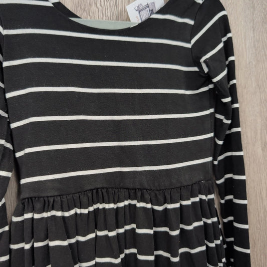 Size 4-5y Dress