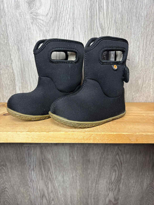 Bogs Size C8 Boots