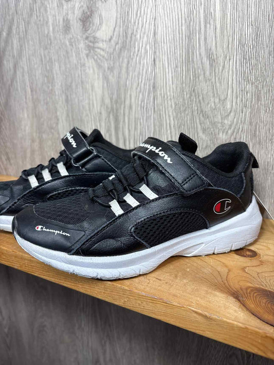 Champion Size Y1 Sneakers