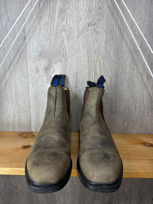 Blundstones Size Y3 Boots
