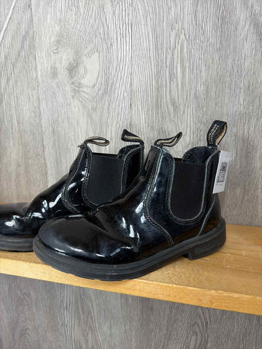 Blundstones Size Y1 Boots