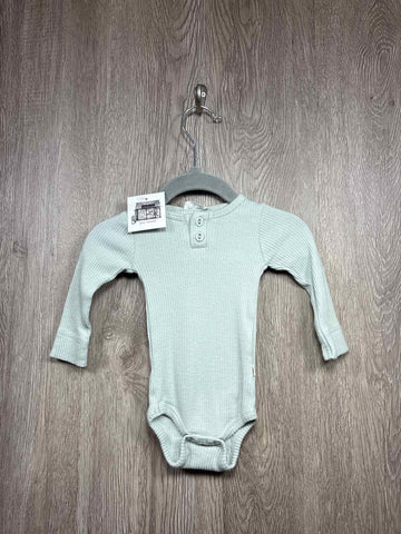Jamie Kay Size 0-3m Onesie