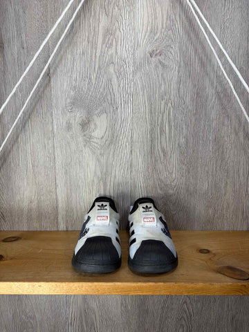 Adidas Size C9 Sneakers