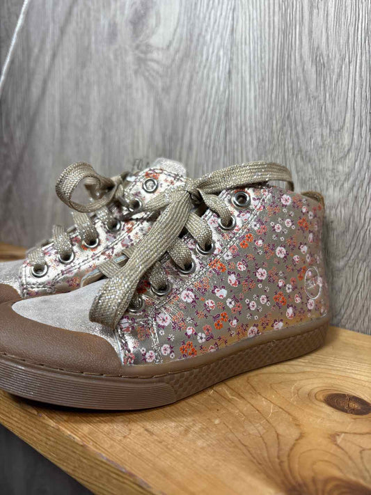 Size C11 Sneakers