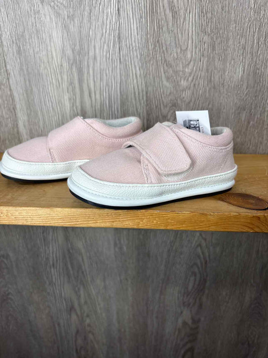 Jack & Lily Size C6 Sneakers