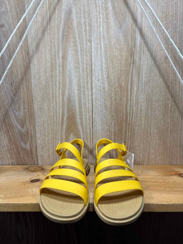 Crocs Size Y6 Summer