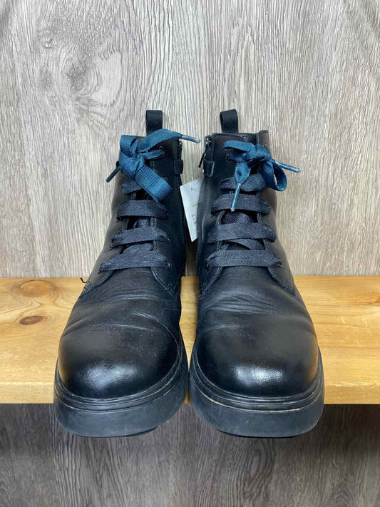Camper Size Y4 Boots