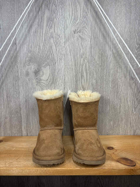 Uggs Size C7 Boots