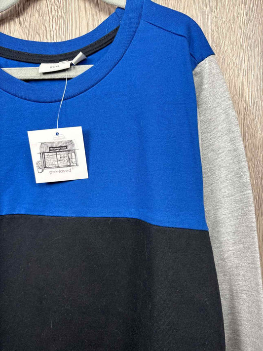 Size 11-12y Shirt