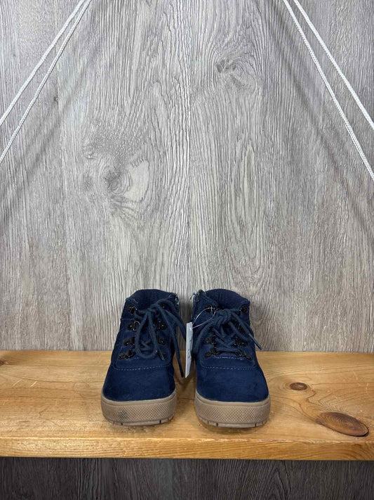 Gap Size C8 Boots