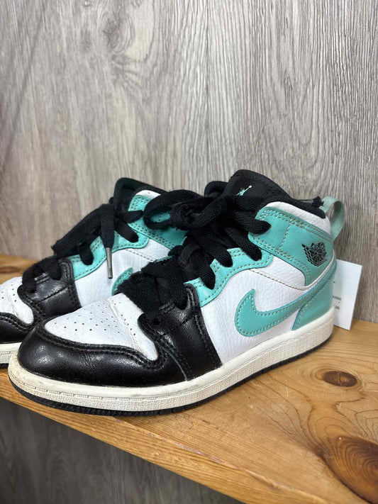 Nike Size Y1 Sneakers