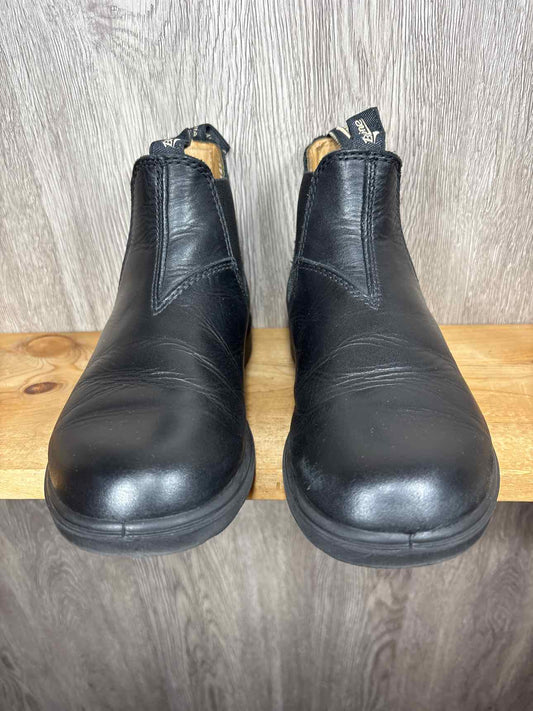 Blundstones Size Y3 Boots